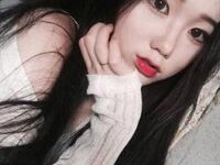 近镜头女生头像-爱微控