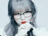 宇宙少女李露朵头像-爱微控