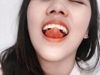 美少女吐舌头情侣头像-爱微控
